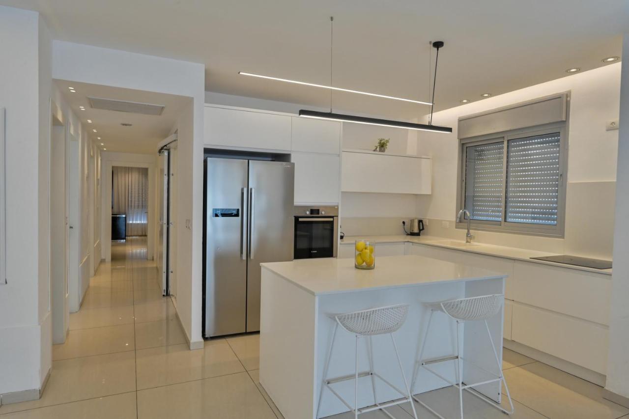 The White Lotus Eilat